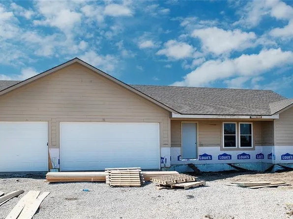 3201 Whistle Rd, Harrisonville, MO 64701