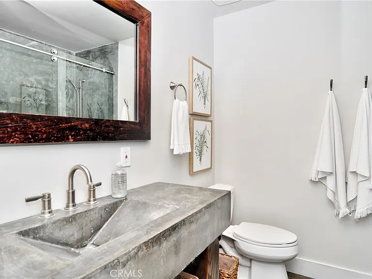 33152 Christina Dr — Photo 15