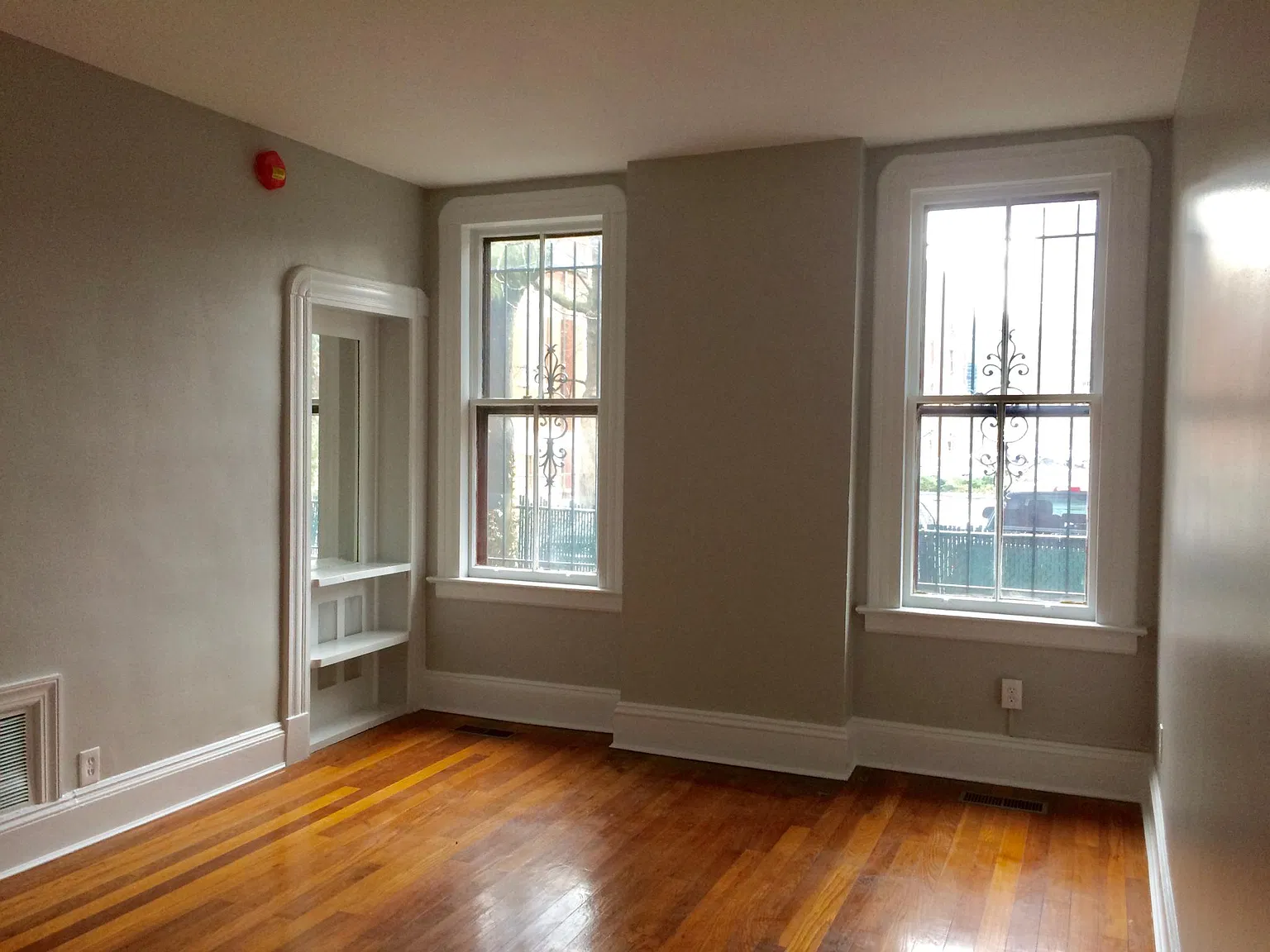 1 bed, 900 sqft, $1,700 — Photo 3