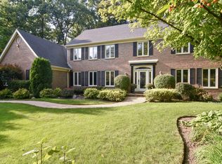 321 Whitmore Ln, Lake Forest, IL 60045