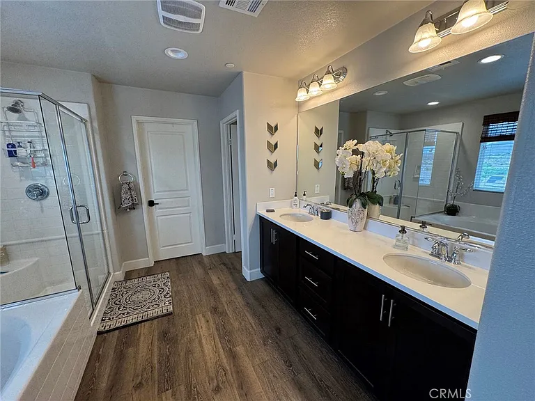 24570 Hidden Hills Dr — Photo 18