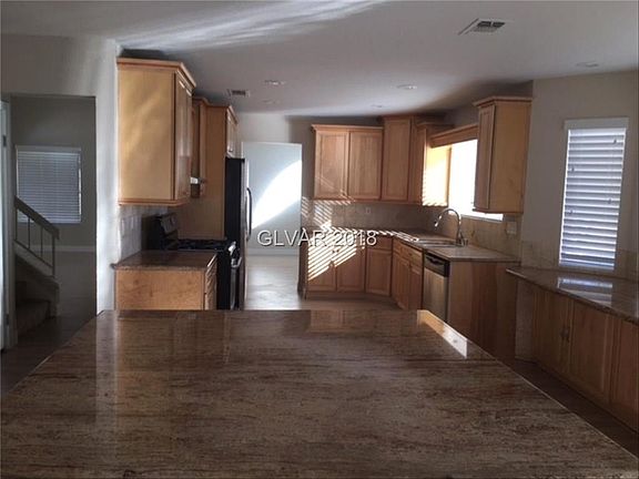 4th image of 485 Coco Palms Ave