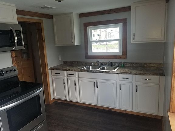 4th image of 106 Morton Ave