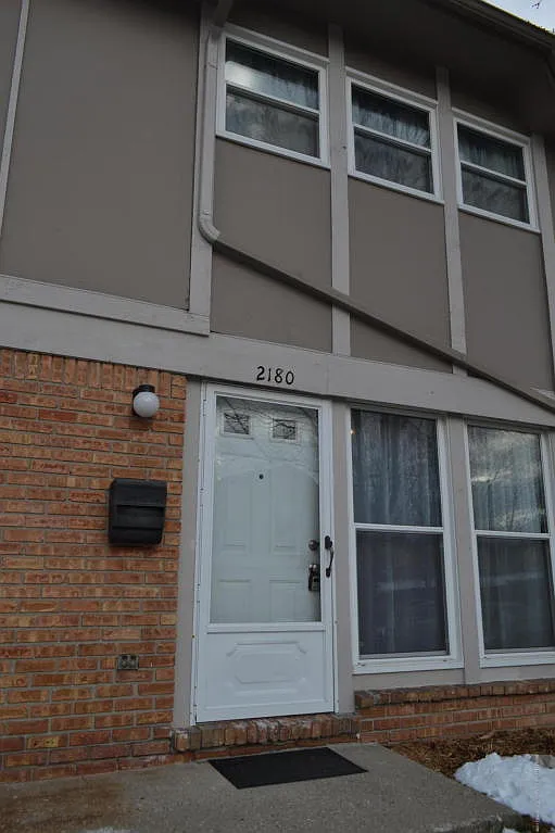 2180 Barclay Ln photo 1