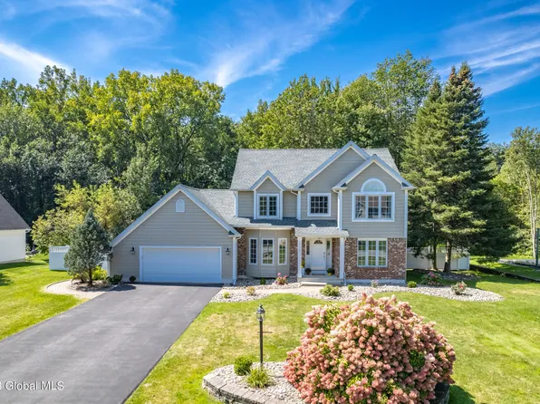4 Mohican Way, Waterford, NY 12188