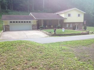 3597 Coal Fork Dr, Charleston, WV 25306