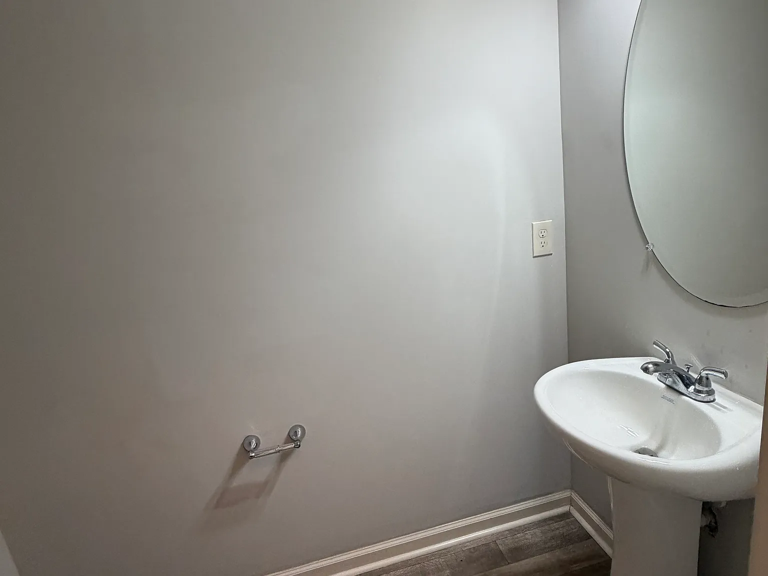 3 bed, 2.5 bath, 1840 sqft, $2,000 — Photo 3