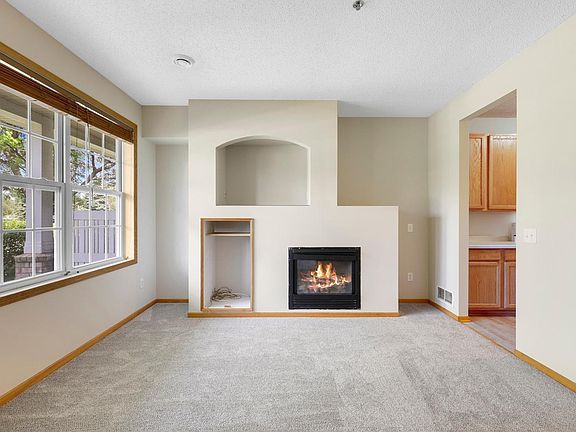 3rd image of 11385 Chisholm Cir NE Unit E