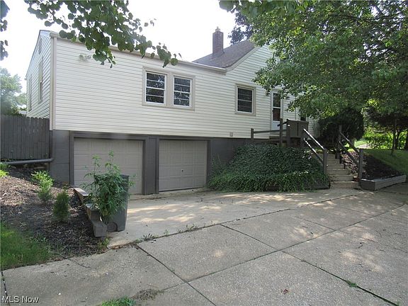 2nd image of 2212 Goodyear Blvd