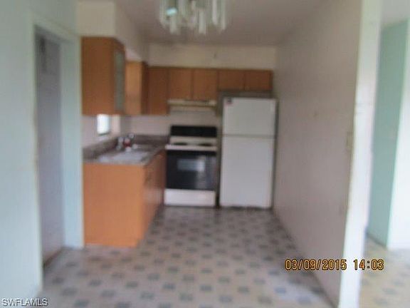 2nd image of 3212 Dora St