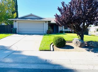 2 Icarus Ct, Sacramento, CA 95823