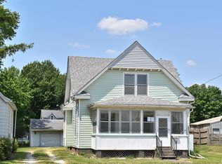 810 S Main St, Monmouth, IL 61462