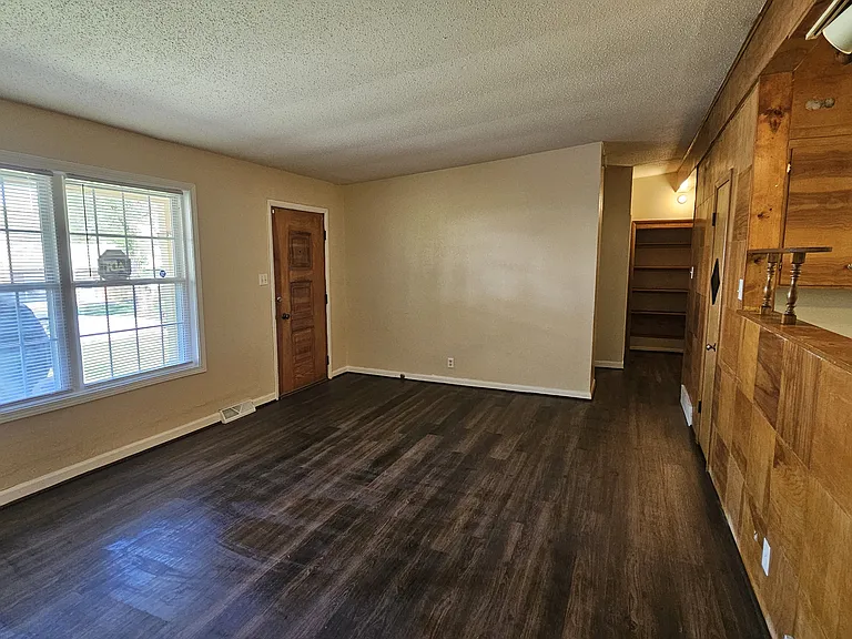 3147 Cleveland Ave — Photo 41