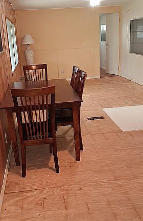 3rd image of 4135 Meadow View Drive