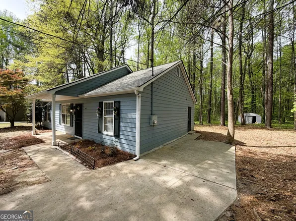 122 Oriole Dr, Jonesboro, GA 30238