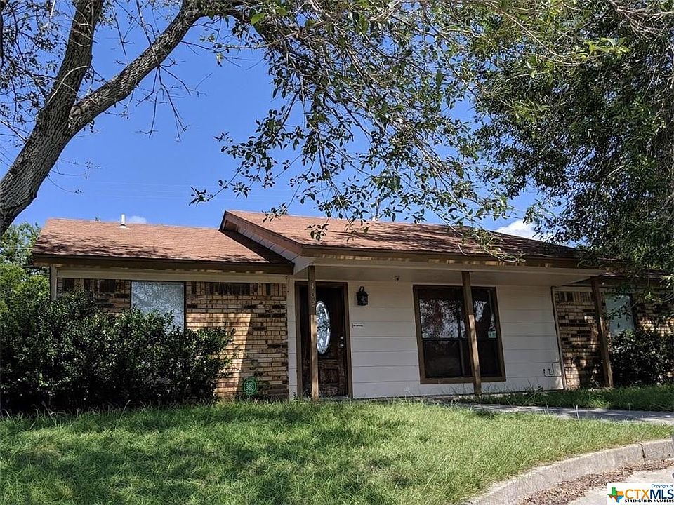 1st image of 102 Saddle Dr
