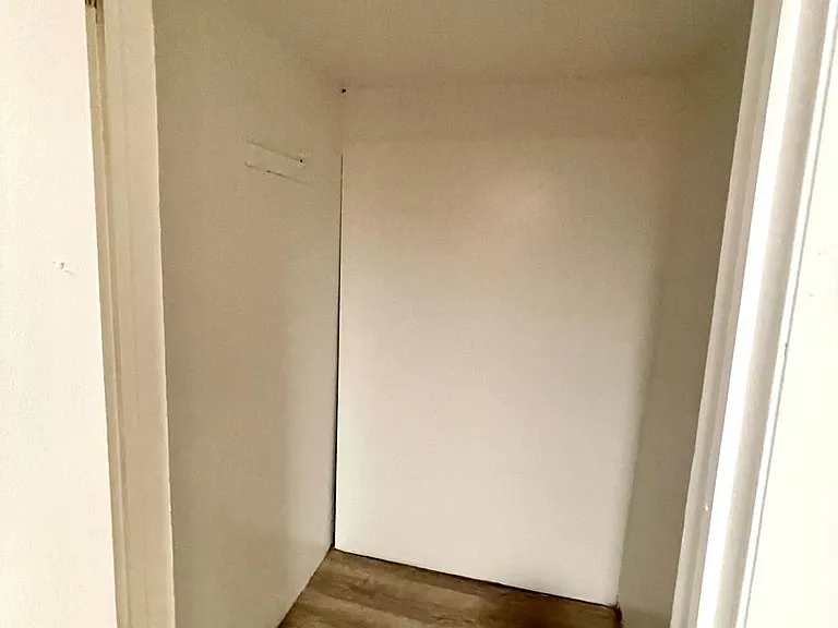 123 W Sycamore St — Photo 8