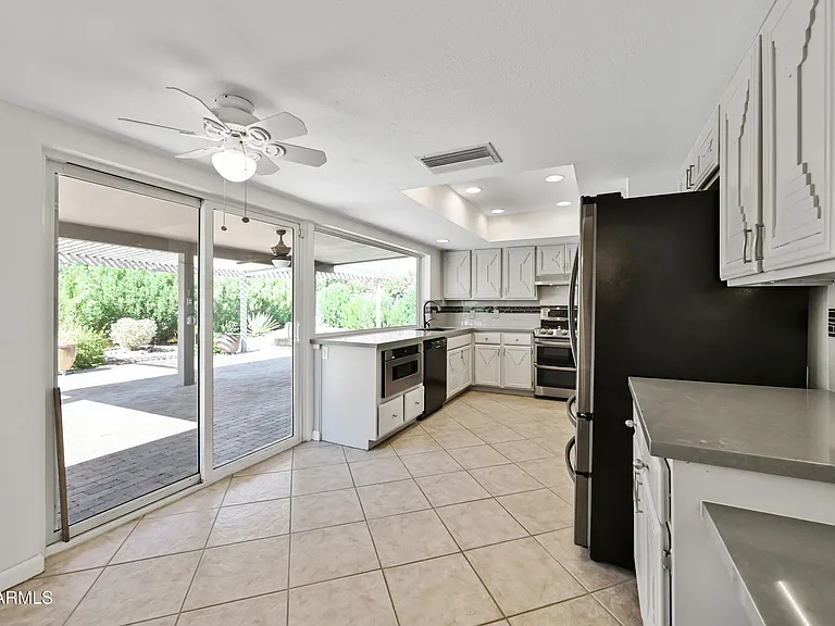 324 W Willow Ave — Photo 13