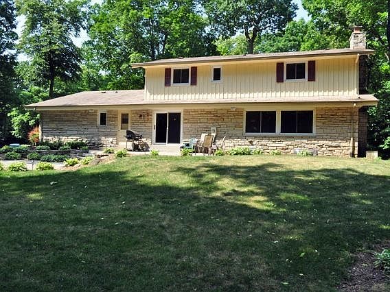 2nd image of 2450 Anita Dr