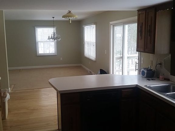 3rd image of 3890 Vermae Dr