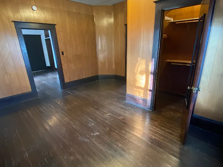 710 W Erwin Ave — Photo 7