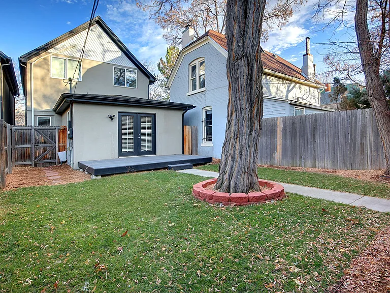 2081 N Ogden St — Photo 33