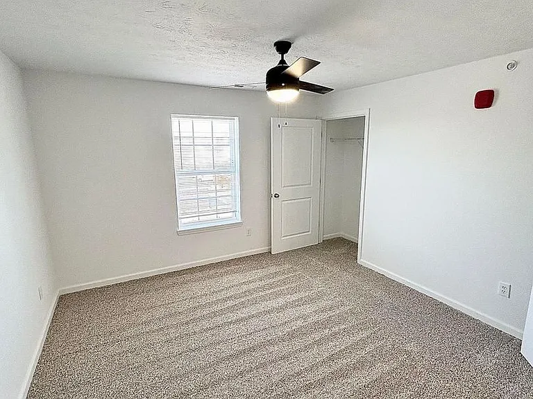 Sagamore Winds Apartments — Photo 30
