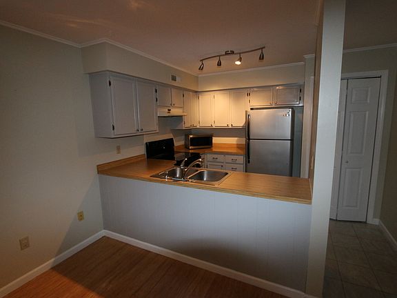 4th image of 47870 Janet Ln