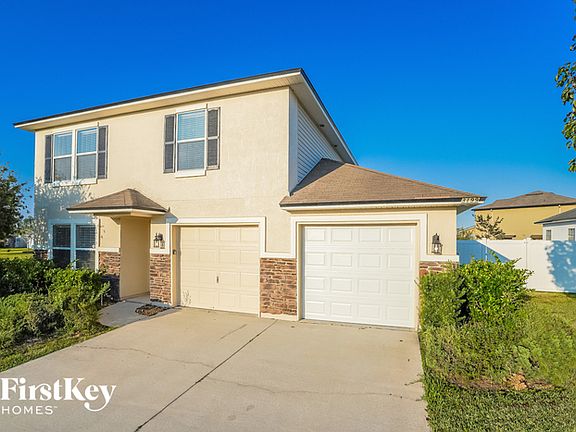 2nd image of 3199 Canyon Falls Dr