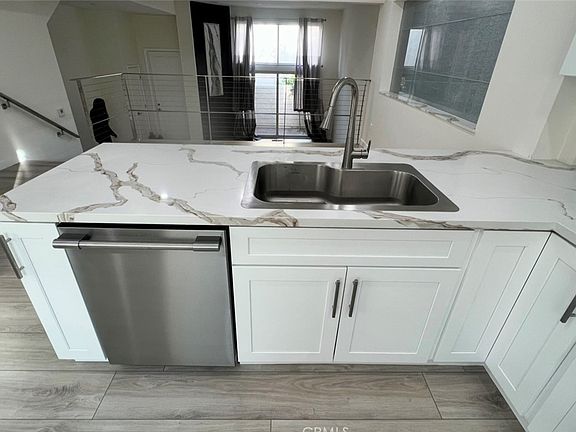 4th image of 22245 Erwin St #18