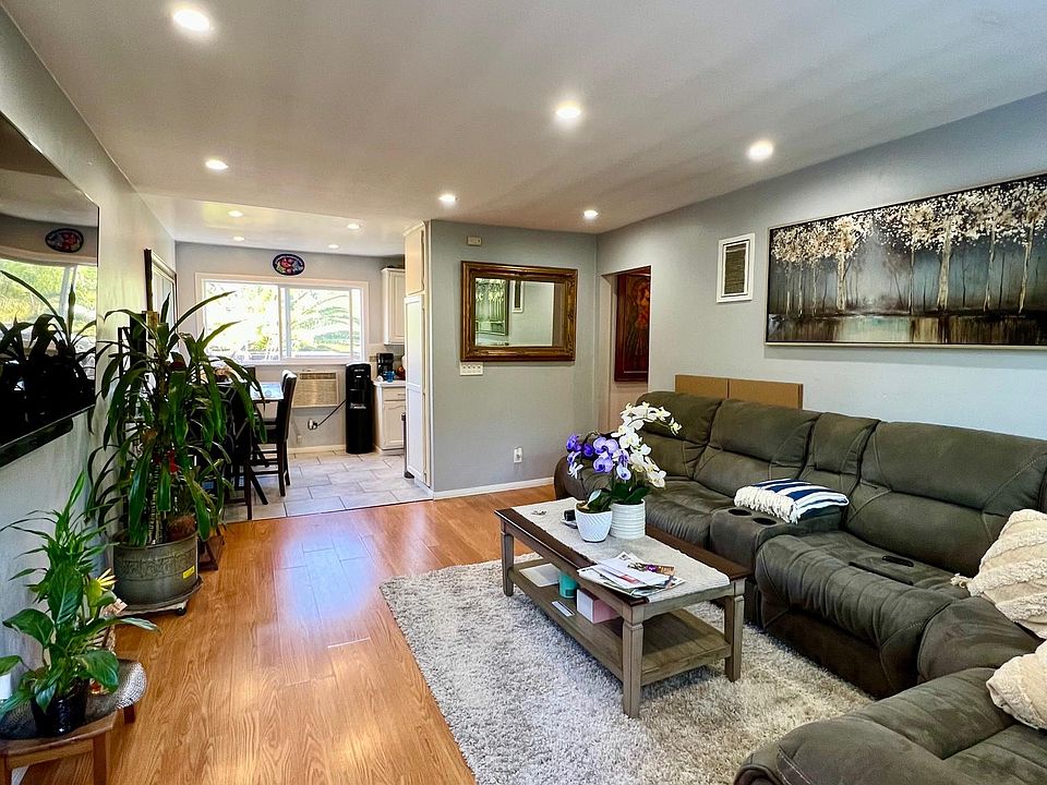 1st image of 665 N Marengo Ave APT 8