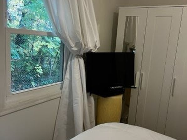(undisclosed Address), Oyster Bay, NY 11771