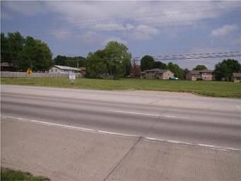 4th image of 2100 N 7 Hwy