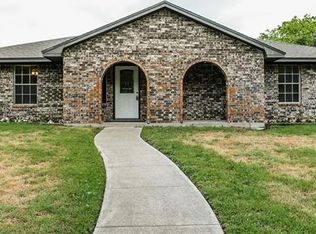 1116 Angela Dr, Cedar Hill, TX 75104