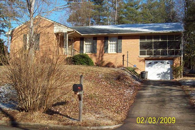 1st image of 914 Greenwood Ave