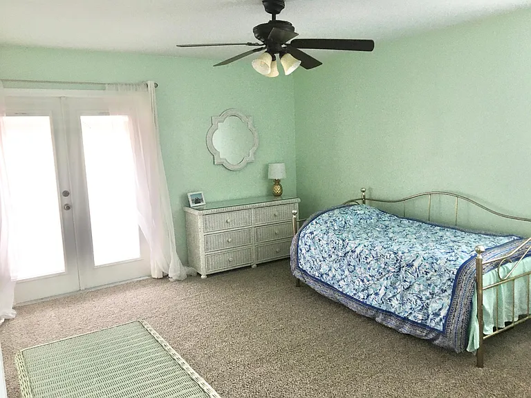 11647 NW 18th Pl — Photo 16