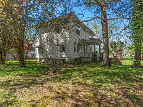7038 Little Paw Paw Lake Rd, Coloma, MI 49038