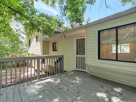 4th image of 3800 Menloe Way