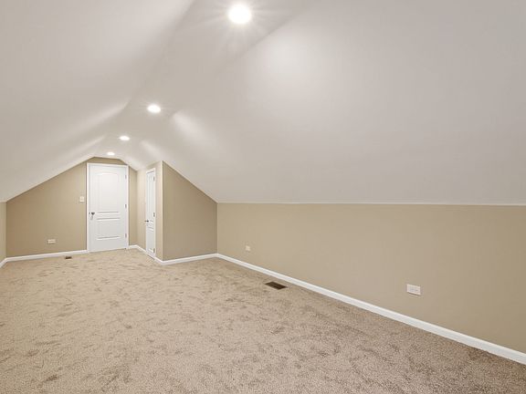4th image of 11646 S Hale Ave