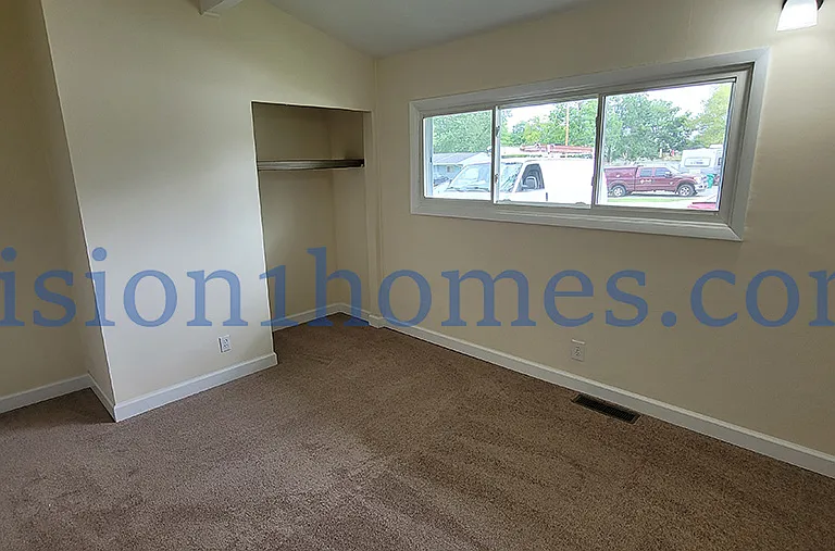 1605 Karen St — Photo 7