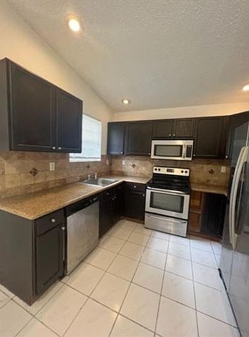 1st image of 3321 Ivy Way #0