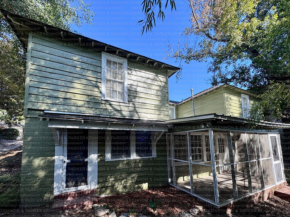 1404 1/2 Virginia Street