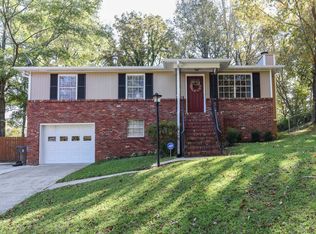 225 Rebecca Dr, Gardendale, AL 35071