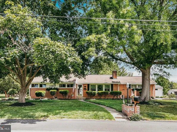 1449 Yoder Ave, Gilbertsville, PA 19525