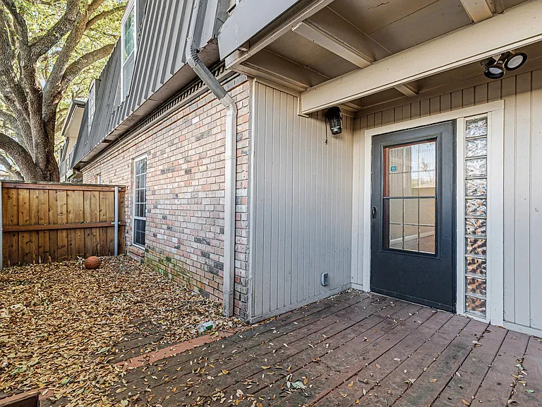 5222 Fleetwood Oaks Ave #111 — Photo 17