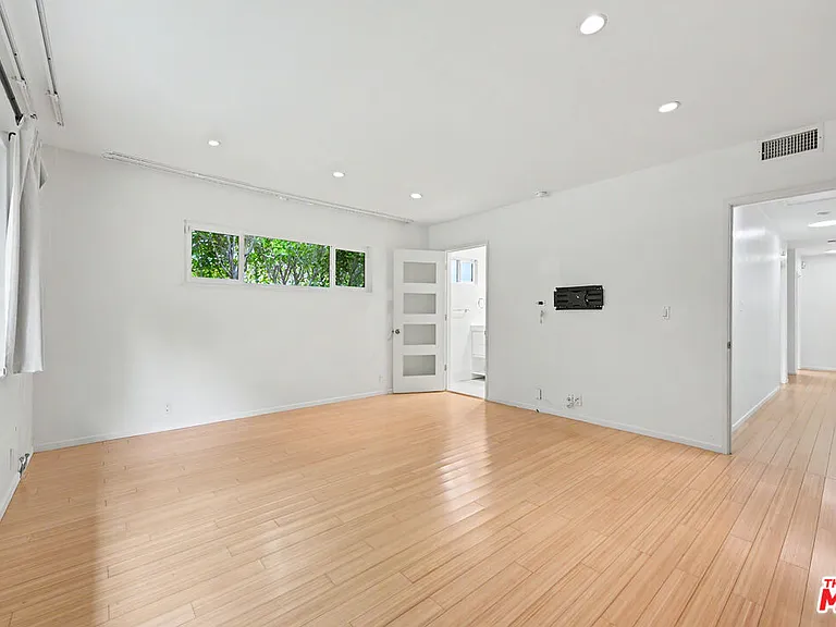 9512 Duxbury Ln — Photo 24