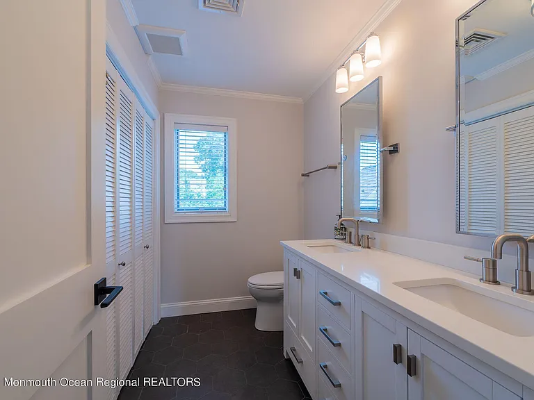 623 Brooklyn Blvd — Photo 28