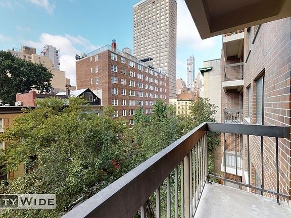 2nd image of 207 E 30th St #6FE