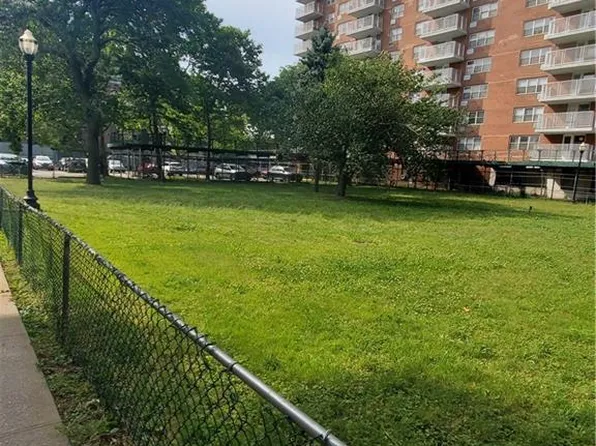 2475 W 16th St APT 5A, Brooklyn, NY 11214