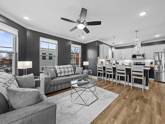 3rd image of 1438 Indianola Ave #1438